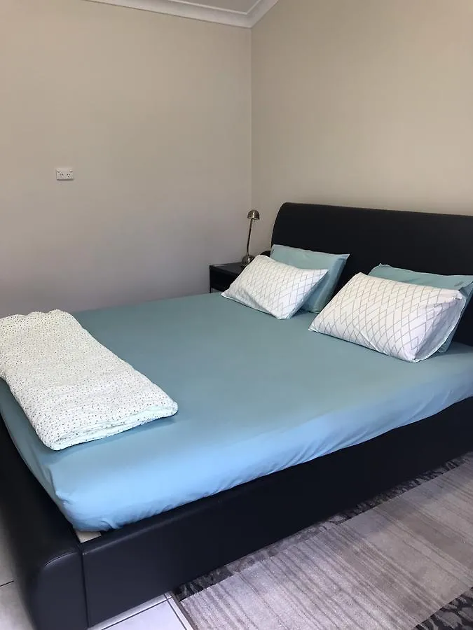 Susan Yong'S Studio Apartment Perth